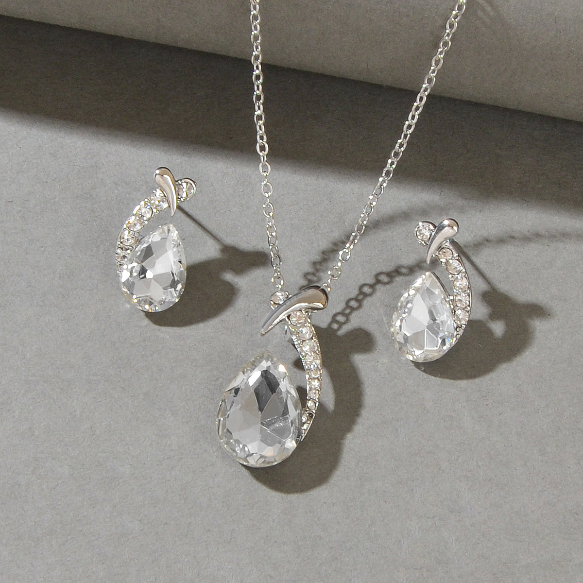 Luxurious Drop Necklace and Earrings