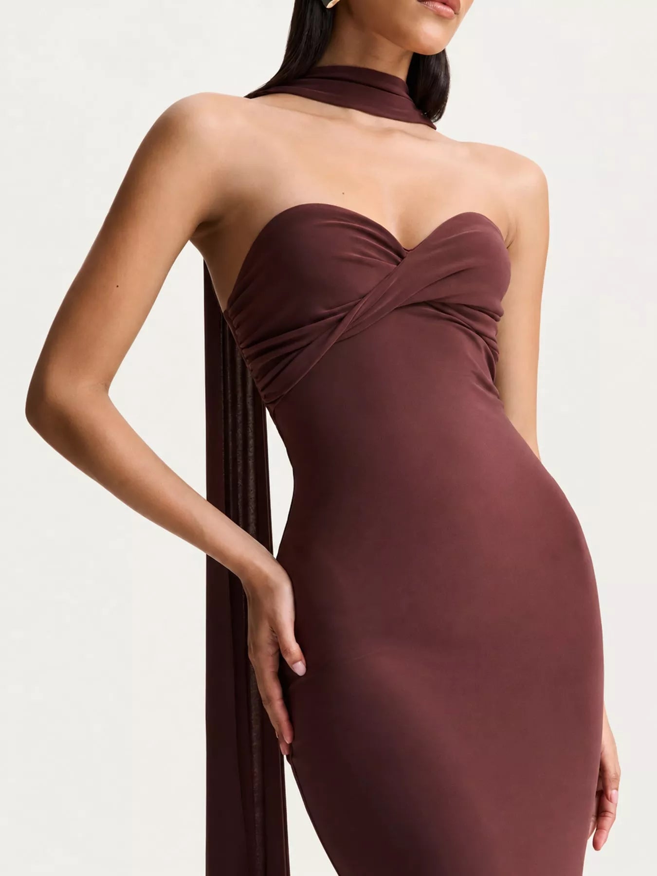4ca9fa64e02fdd2fd84f6ea065e970c8-70c24983-v3-outpaint-Max-Origin