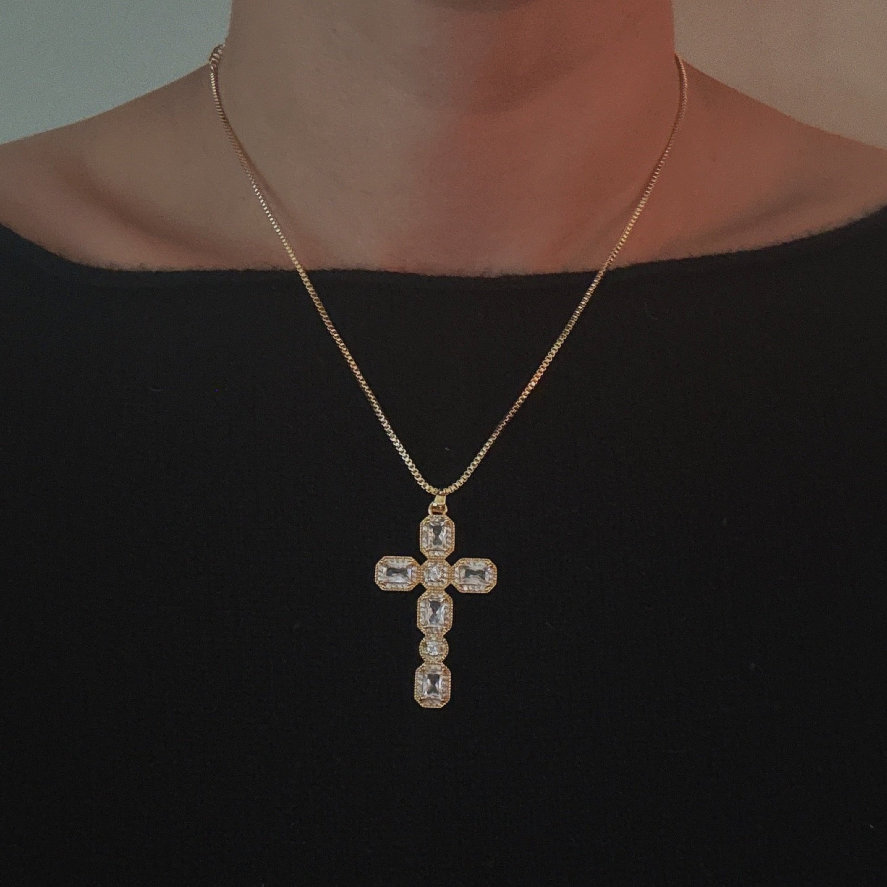 Vintage Sparkle Cross Pendant Necklace